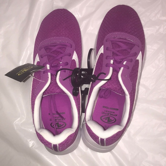 women's purple athletic shoes